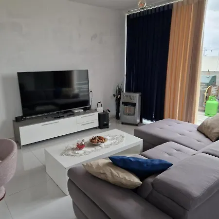 Luxury Apartment Luqa